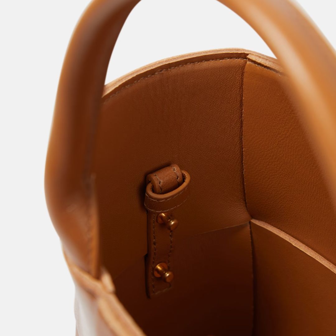 Aurora Tote Bag in Pure Leather - Pine Drew Lifestyle