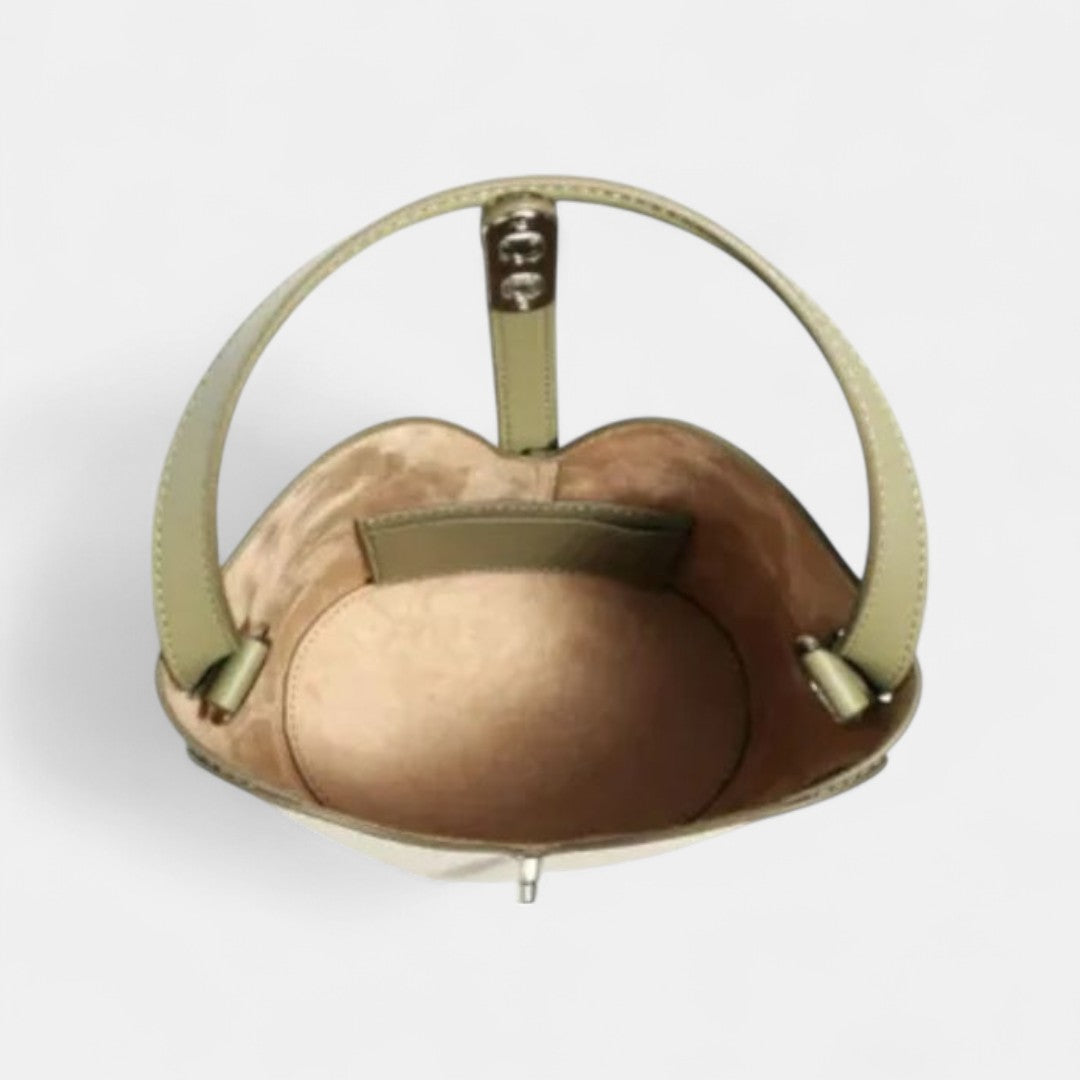 The Amora Bucket
